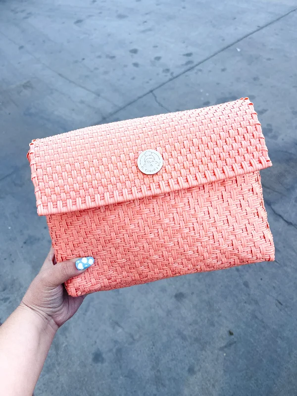 SLIM CLUTCH – Salmon | El Cholo's Kid