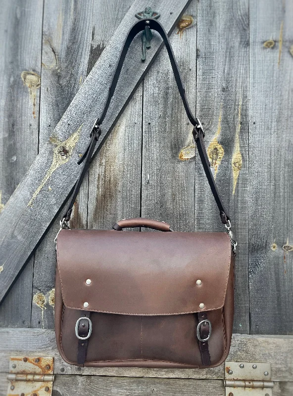 BROOKS MESSENGER max crazy horse brown Timeless Handbags, Flash Sale