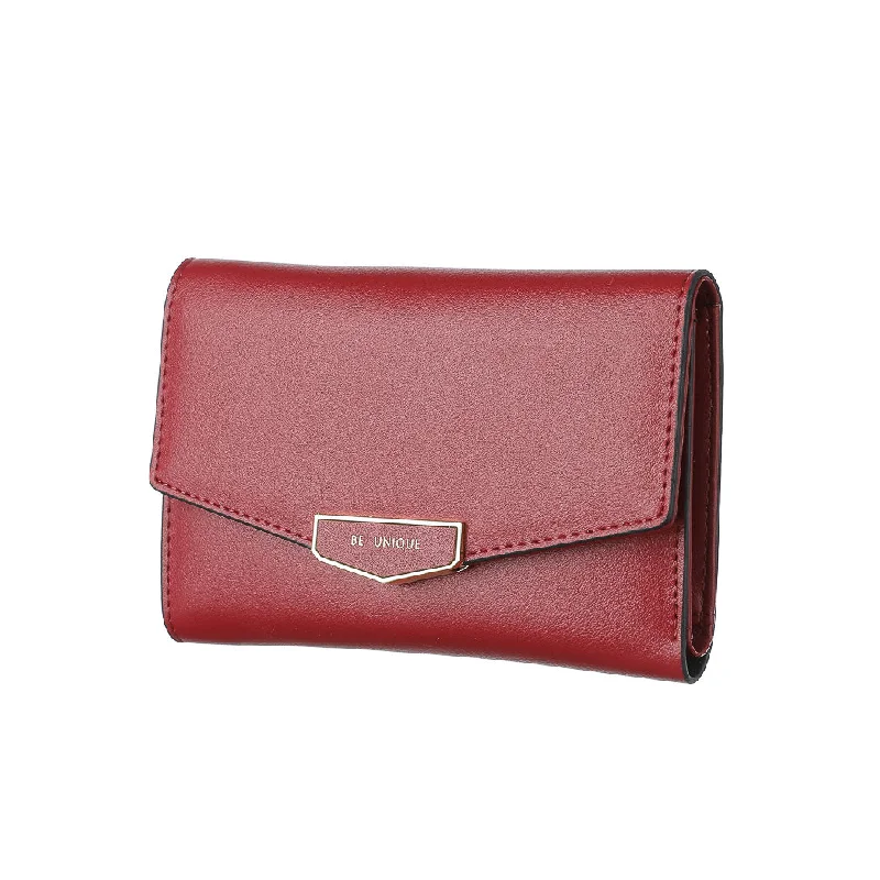 Women's Medium Wallet with Zipper and Hardware Decoration (Red)