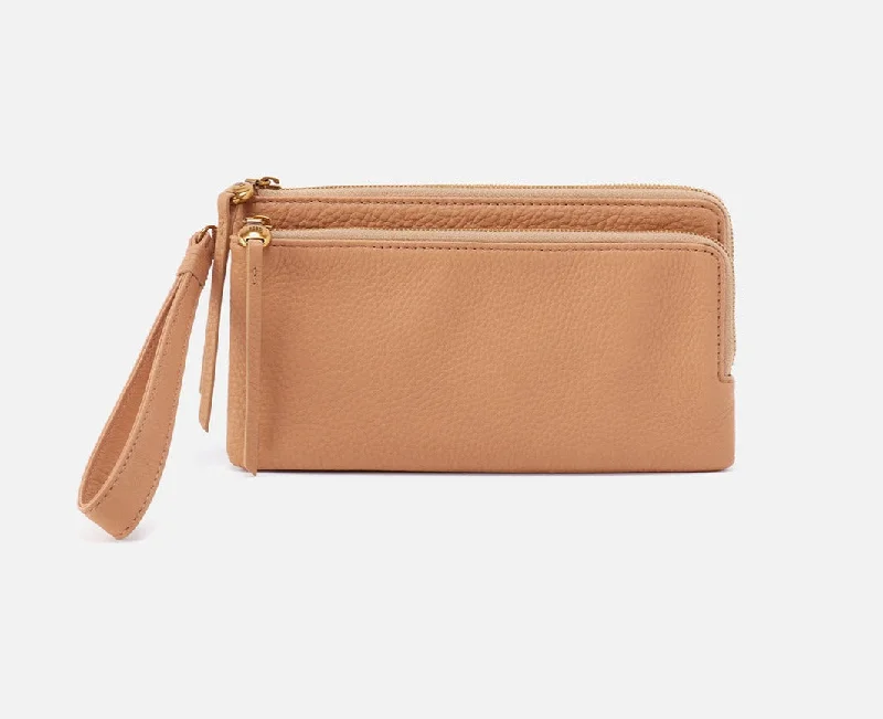 Dayton Wristlet | Pebbled Leather